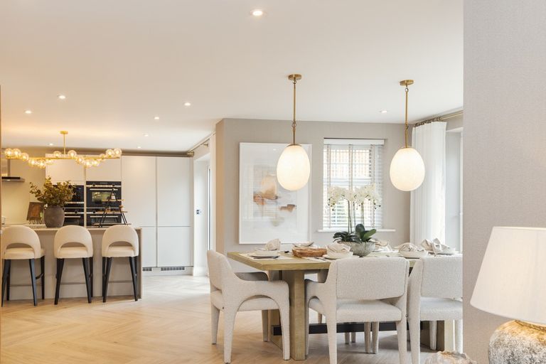 Property 2 of 11. Kitchen / Dining
