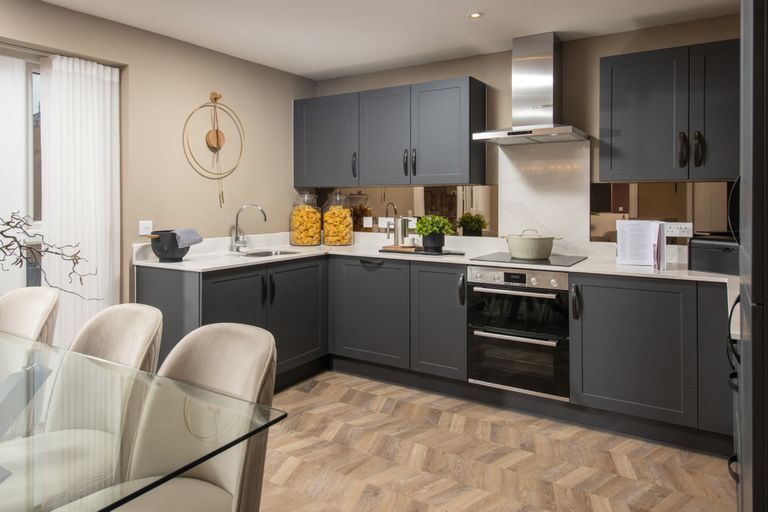 Property 1 of 10. Lh-Vmcw-Lily-Kitchen