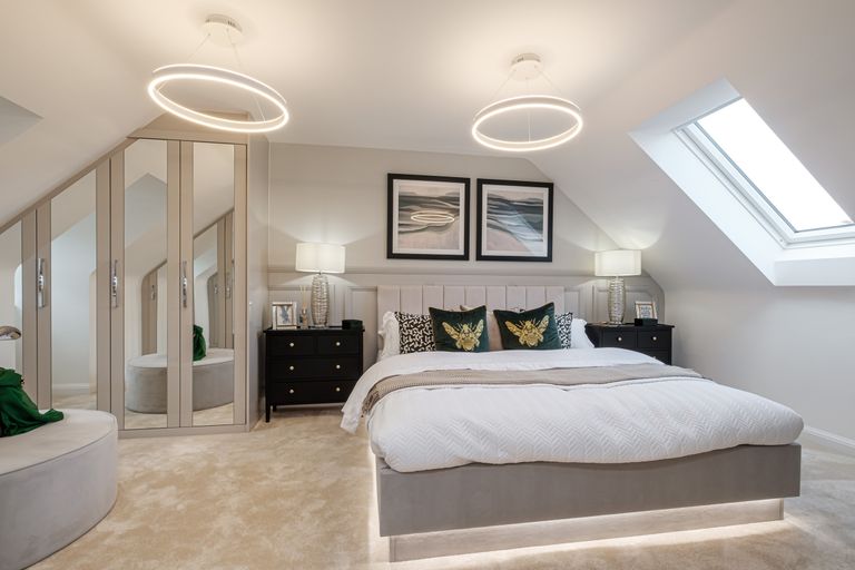 Property 3 of 9. Double Bedroom With Neutral Decor