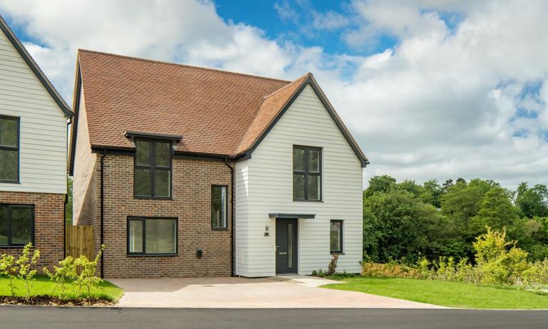 Property 1 of 8. Dandara - Zoopla -