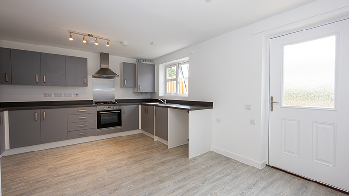 Property 1 of 12. Plot Image
