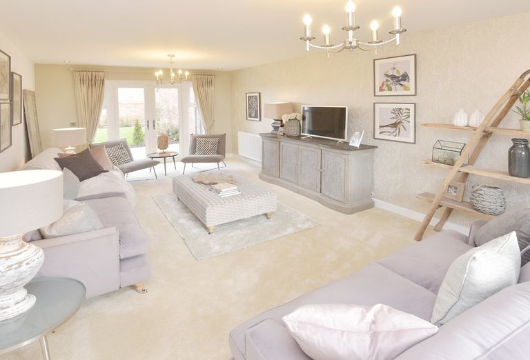 Property 2 of 10. Henley Lounge