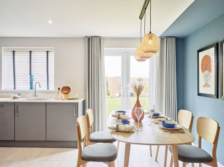 Property 3 of 9. B-Viy-X327-Magnolia-Long-22-04
