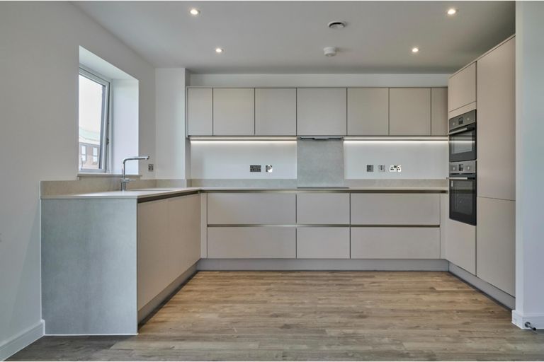 Property 2 of 8. Typical Photography