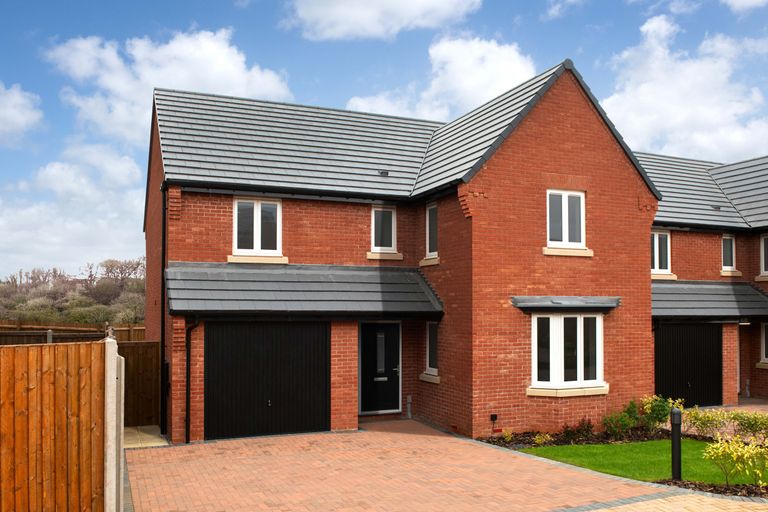 Property 2 of 9. Exexter External