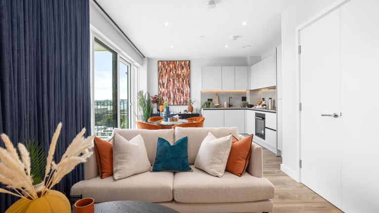 Property 2 of 10. Plot Image