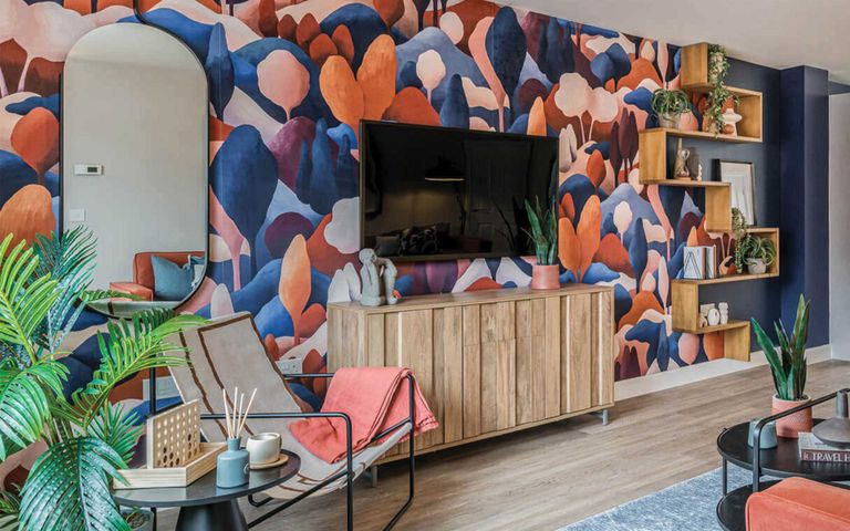 Property 3 of 10. Living/Dining Room 