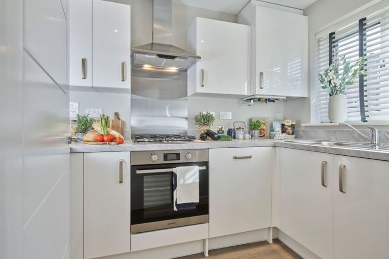 Property 3 of 10. The Leigh