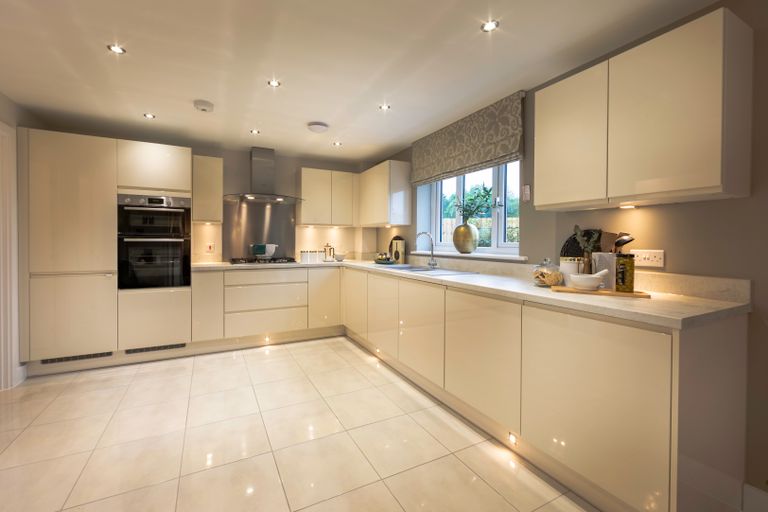 Property 3 of 10. Typical Interior