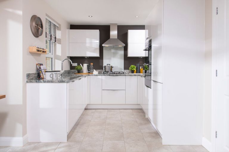 Property 3 of 10. Bright Open Plan Kitchen