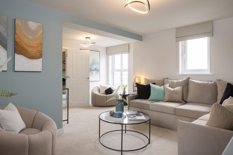 Property 3 of 10. Lounge 2