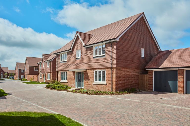 Property 2 of 8. 252228- 04