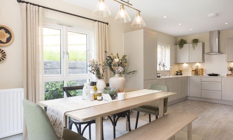 Property 1 of 8. Dandara - Zoopla -