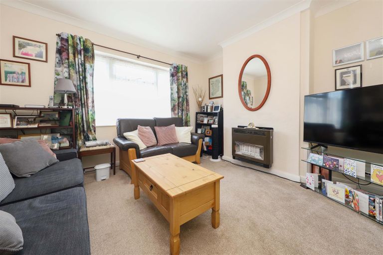 3 bed semidetached house for sale in Heathfield Rise, Ruislip HA4 Zoopla