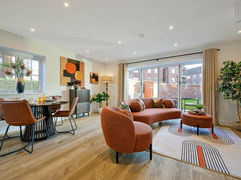 Property 3 of 17. The Grove, Number 144