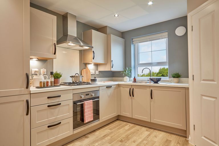 Property 2 of 6. Modern Fitted Kitchen In The Denford