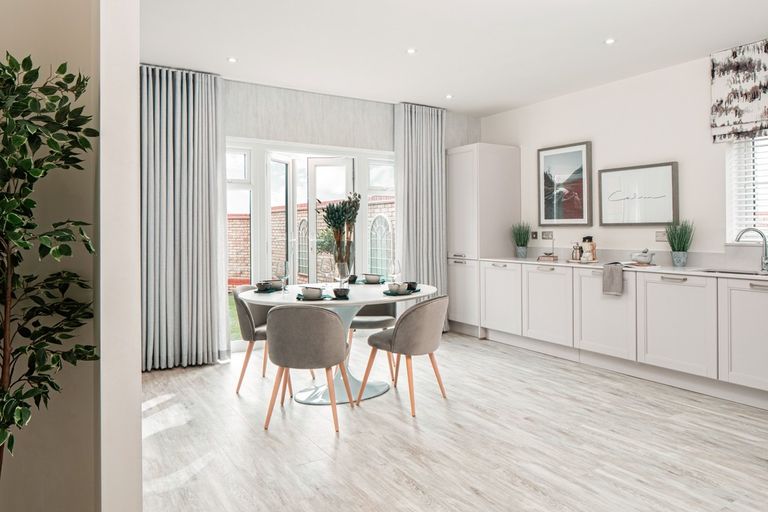 Property 3 of 13. Netherhall Gardens, Cambridge