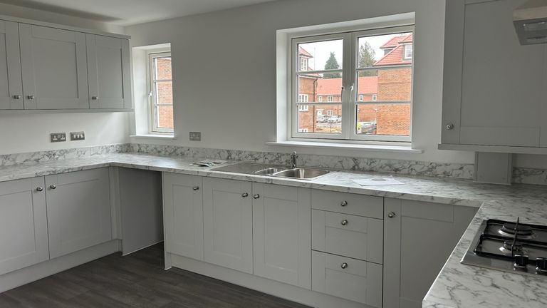 Property 3 of 7. Plot Image