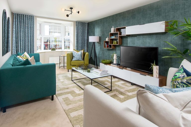 Property 3 of 9. Spacious Lounge