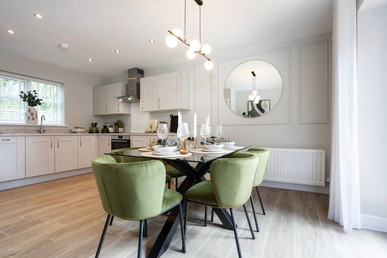 Property 2 of 11. Knightley_06