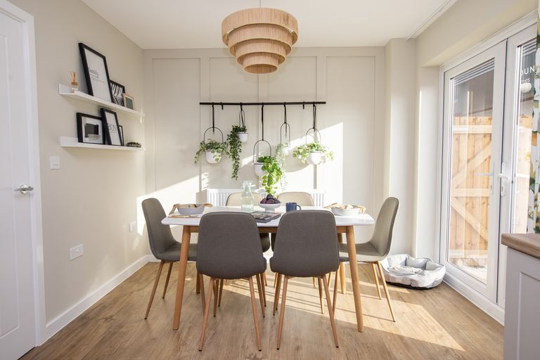 Property 3 of 9. Grantham Coun5381