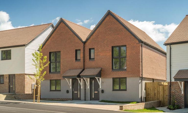 Property 1 of 8. Dandara - Zoopla -