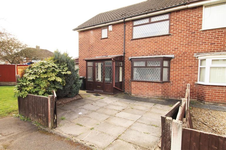 3 bed town house for sale in Oriel Drive, Aintree Village, Liverpool