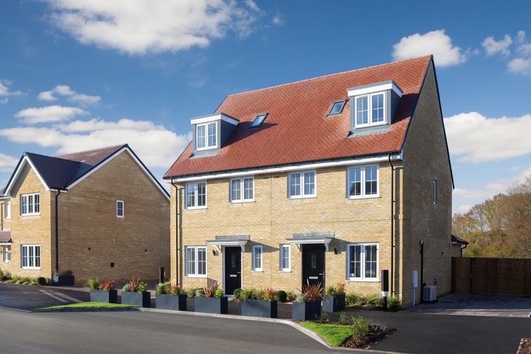 Property 1 of 16. Samuel Gardens, Arlesey