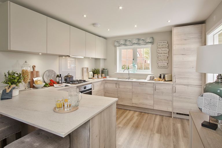 Property 3 of 8. Redstart Kitchen