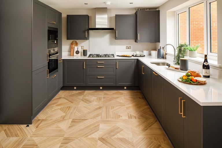 Property 1 of 13. Perfect To Cook Together As A Family