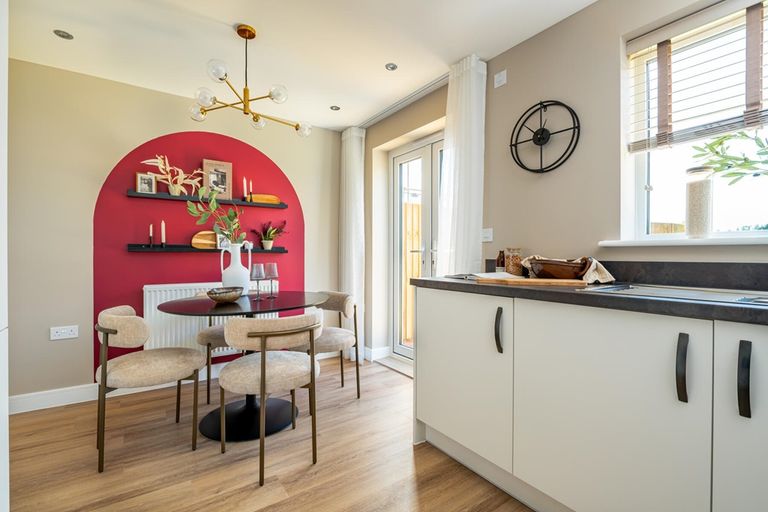 Property 3 of 16. Dining