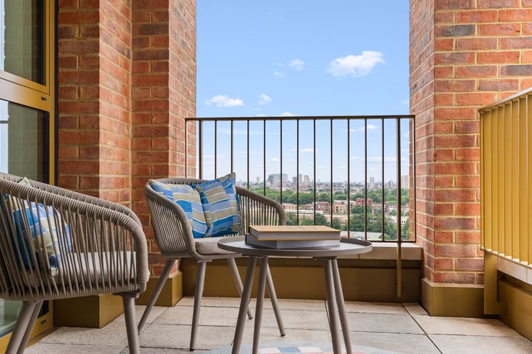 Property 3 of 10. Balcony