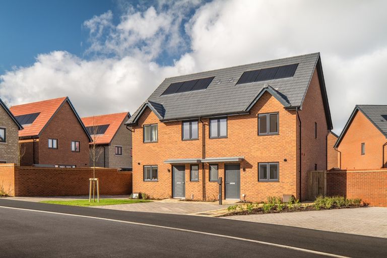 Property 1 of 13. Cross Trees Park, Shrivenham