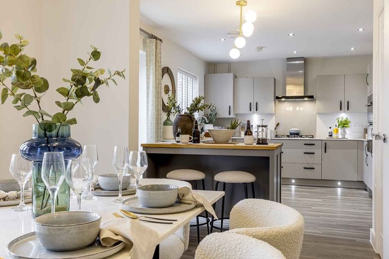 Property 3 of 11. Sociable Family-Friendly Diner