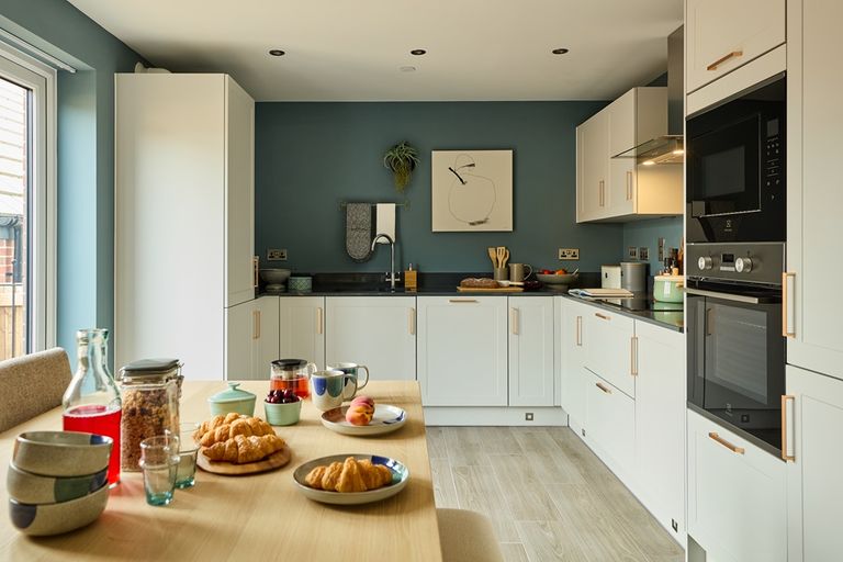 Property 3 of 12. Enjoy Open Plan Living
