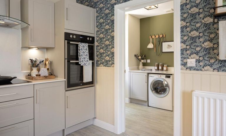 Property 2 of 8. Dandara - Zoopla -