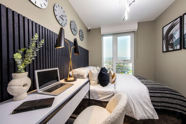 Property 2 of 12. Vb5185330 Www.Andrewhendry.Com25 1600x1052