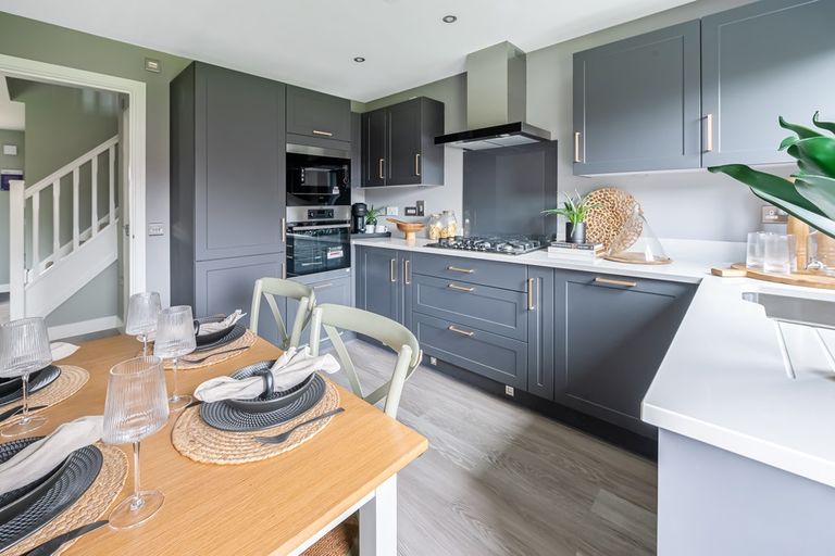 Property 3 of 12. Enjoy Meals Together In The Social Kitchen Breakfast Area