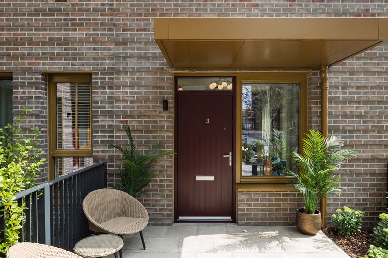 Property 2 of 10. Front Door