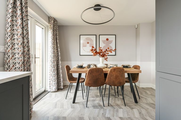 Property 1 of 13. Room For All The Family Around The Table