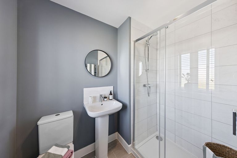 Property 3 of 6. R51_1295