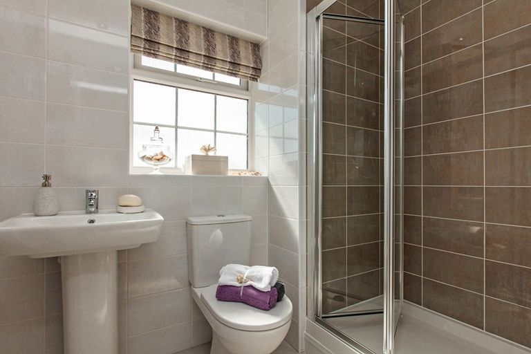 Property 3 of 10. An En-Suite Away From The Family