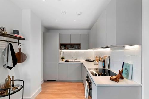 Property 3 of 6. 3 Kitchen