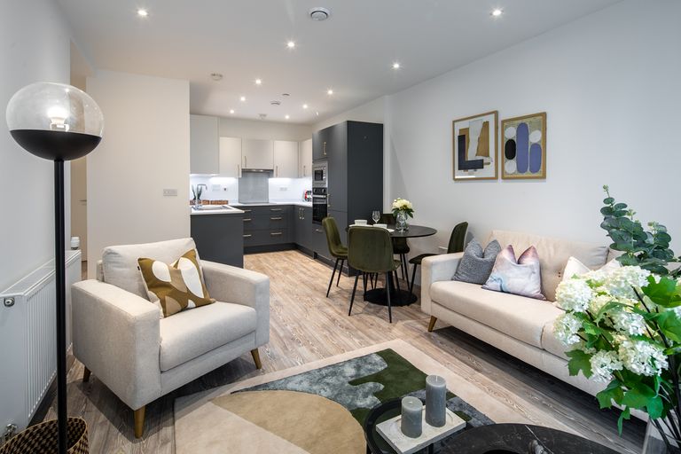 Property 2 of 5. 25.12.03 F17 Granada P138 2 Bed-57-Hdr