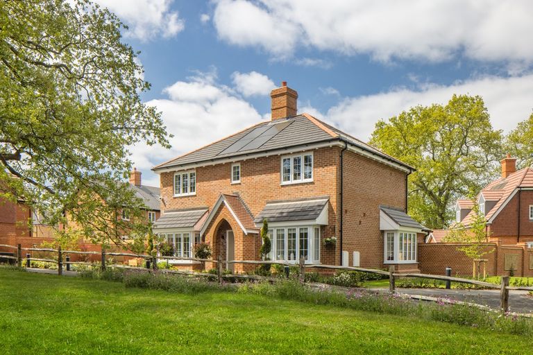 Property 1 of 16. Knightwood Chase, Fordingbridge