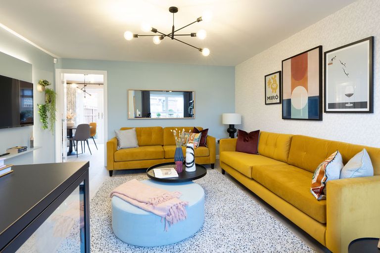 Property 3 of 7. Maidstone Sh Lounge