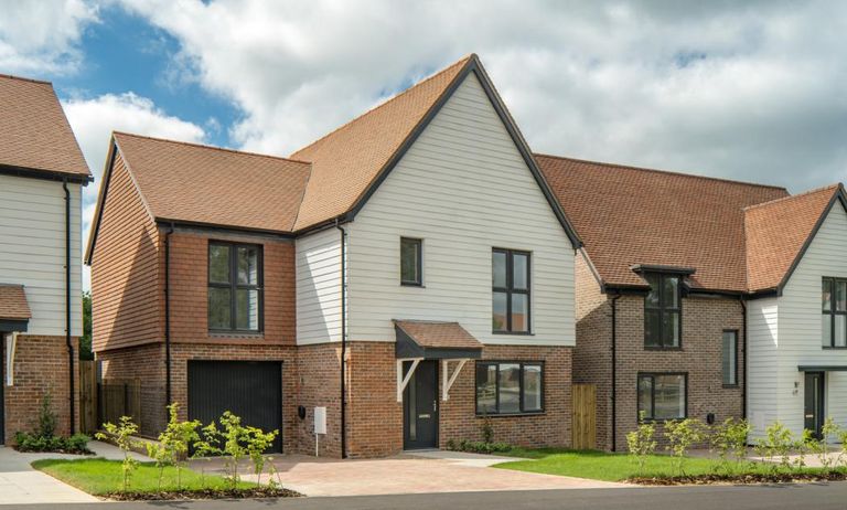 Property 1 of 8. Dandara - Zoopla -