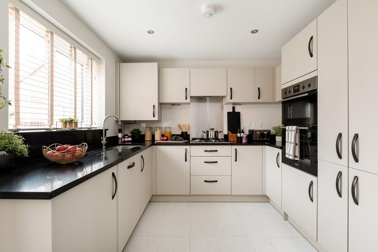 Property 3 of 12. Sociable Kitchen Diner Perfect For Entertaining