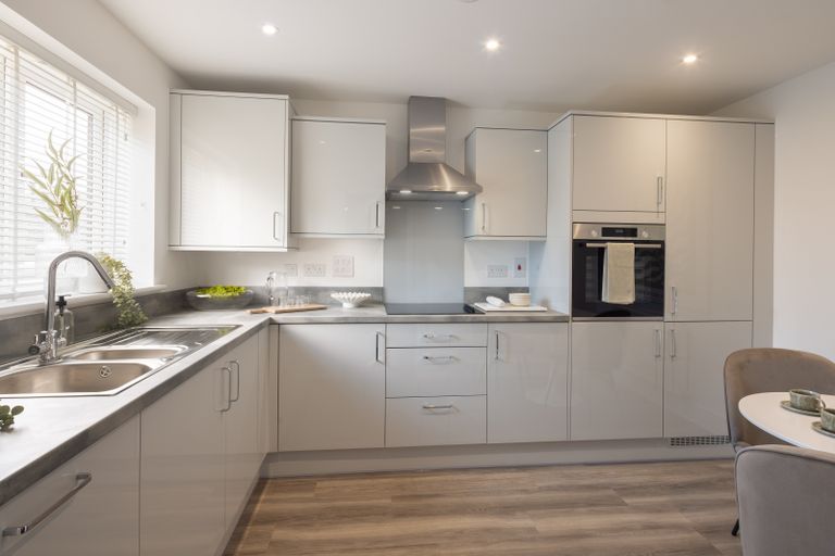 Property 2 of 13. Cross Trees Park, Shrivenham