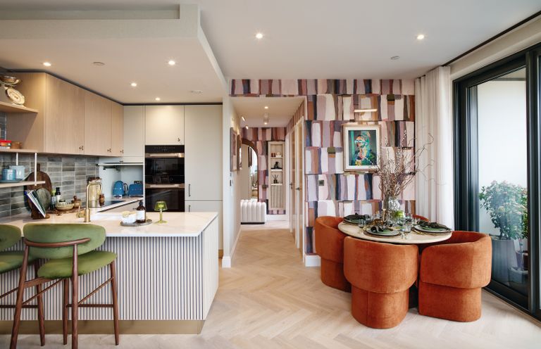 Property 2 of 15. Dining Area